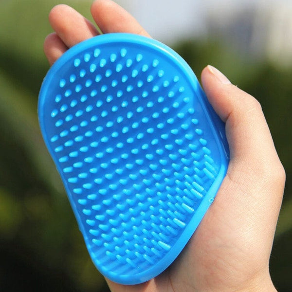Pet Wiggles Grooming and Health Blue Oval Pet Bath Brush